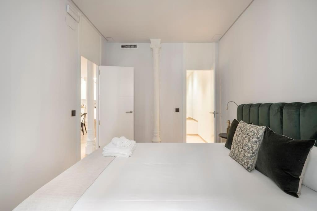 Lujoso Apartamento Cerca De Plaza Mayor Madrid Ngoại thất bức ảnh