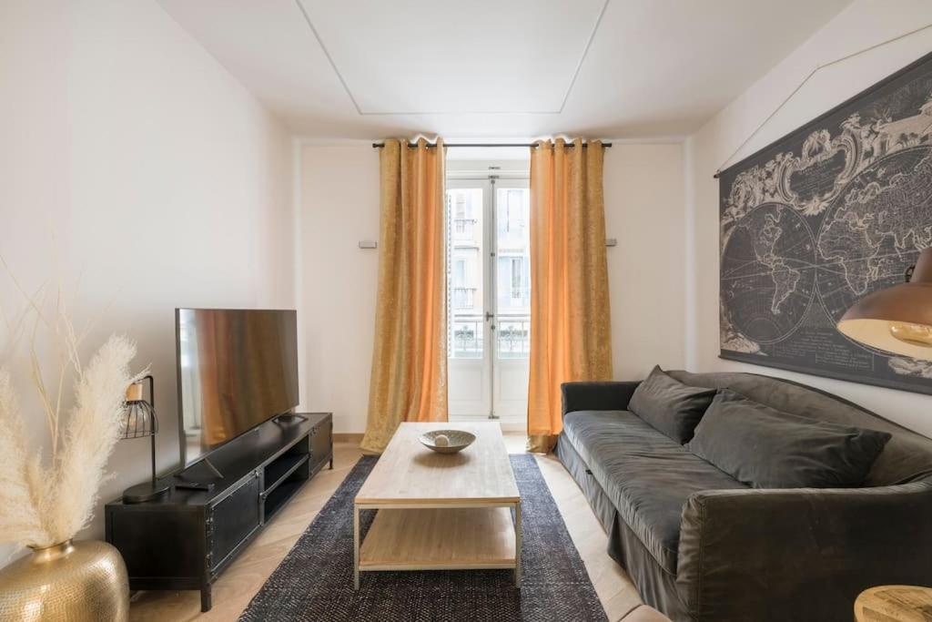 Lujoso Apartamento Cerca De Plaza Mayor Madrid Ngoại thất bức ảnh